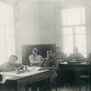 9982 Альбом №10 В.П. Ермолаев "Правительство ТНР 1912-1937"
