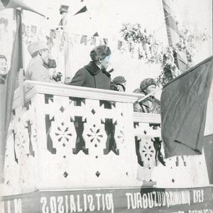 9758 Альбом №9 В.П. Ермолаев "Торговля, культура и транспорт ТНР 1912-1937"